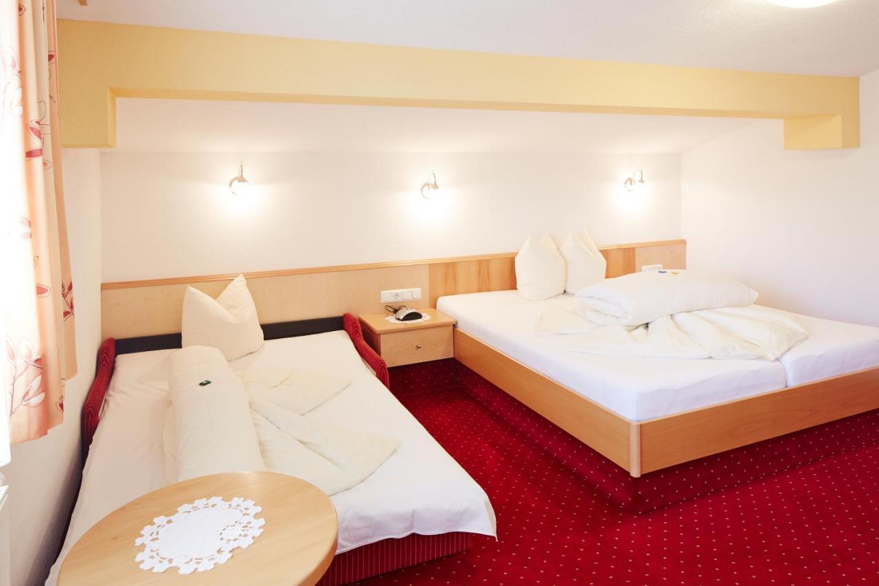 Hotel Garni Panorama แซร์เฟาส์ ภายนอก รูปภาพ